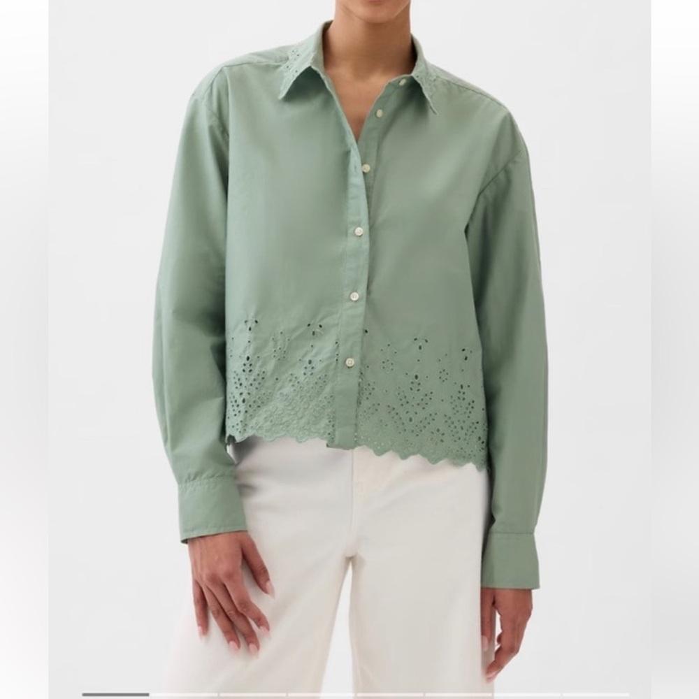 Gap Eyelet Cropped Shirt in Sage Green
